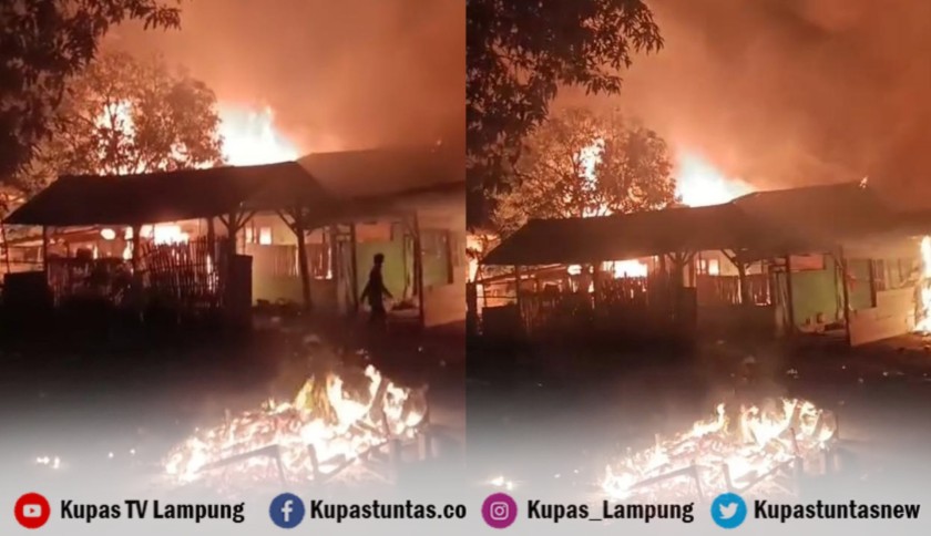 ‎Viral, Pondok Pesantren di Mesuji Lampung Dibakar Massa