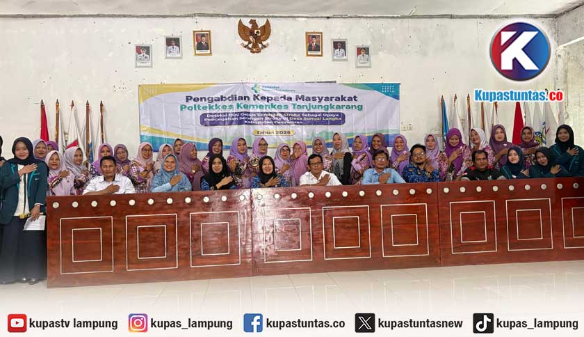 Poltekkes Kemenkes Tanjungkarang Edukasi Masyarakat Desa Sungai Langka Tentang Deteksi Dini Stroke di Kabupaten Pesawaran