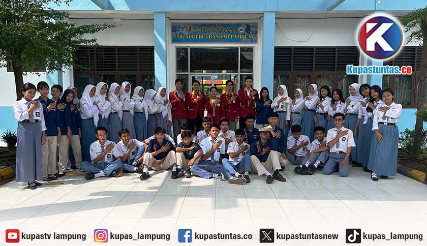 Mahasiswa Universitas Teknokrat Gelar PKM di SMKN 3 Bandar Lampung, Tingkatkan Keterampilan Customer Service Siswa Pariwisata