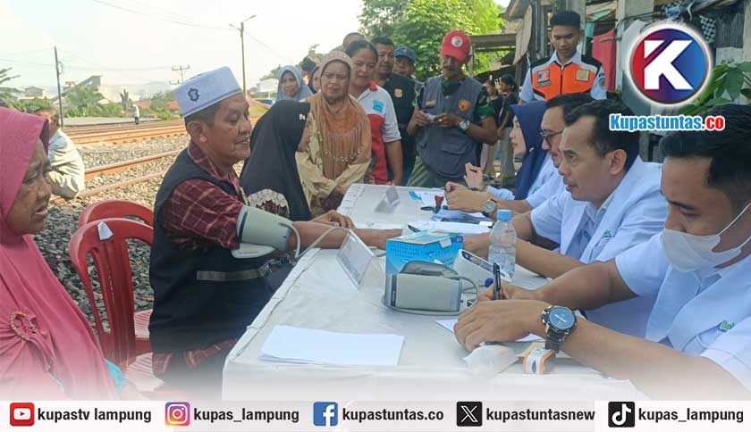 Rail Clinic KAI Singgah di Sukamenanti, 250 Warga Dapat Layanan Kesehatan Gratis