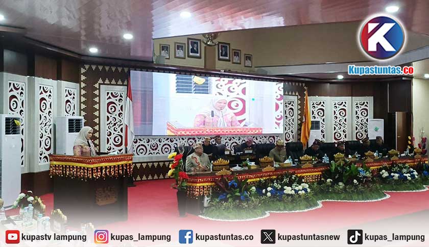 Eva Dwiana Terharu Gubernur Hadir di Paripurna HUT Bandar Lampung, Sinergi Pembangunan Diperkuat