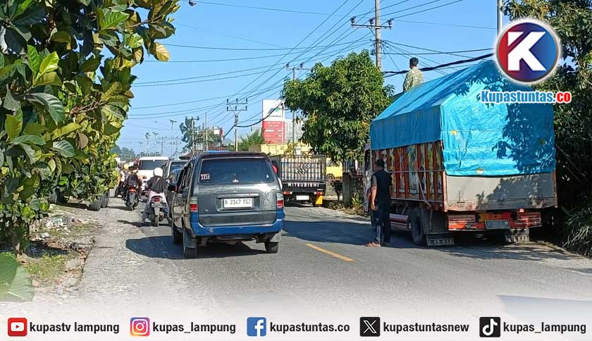 Antrean BBM Picu Kemacetan di Kembahang, Pertamina Tambah Stok di Lampung Barat