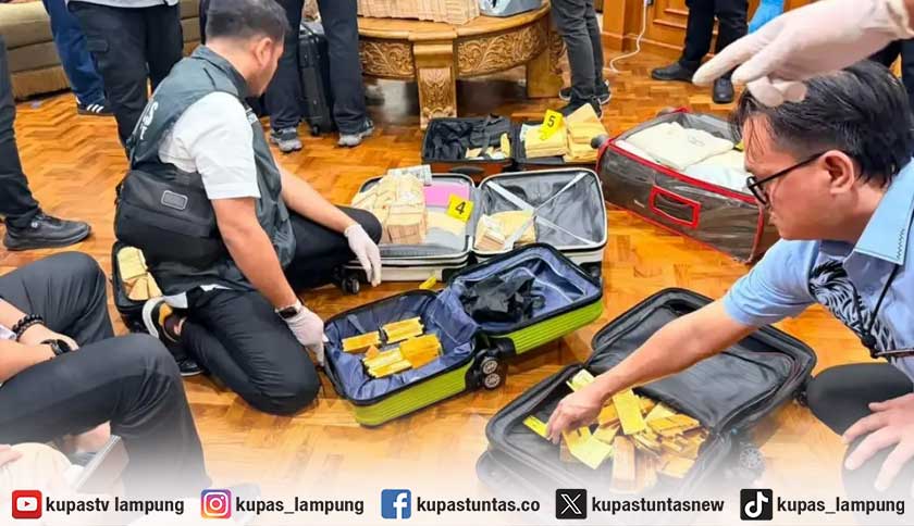 Brankas Berisi Emas dan Uang Senilai Rp476 Miliar Ditemukan saat Penggeledahan Rumah Mewah Diduga Milik Pejabat Jampidsus