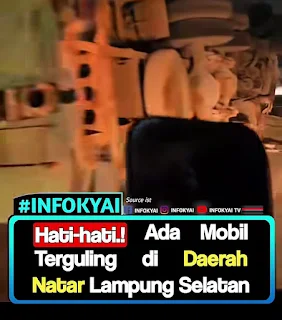 Hati-hati! Mobil Terguling di Natar Lampung Selatan, Muatan Minyak Tumpah ke Jalan
