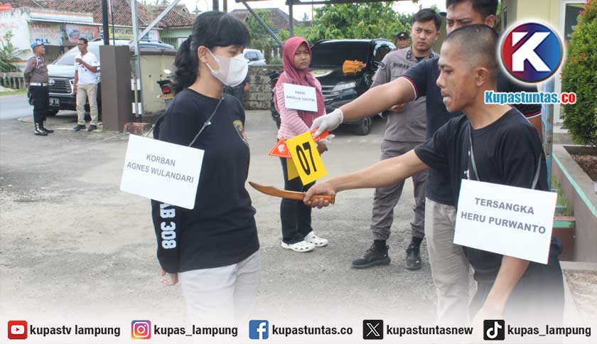Rekonstruksi Pembunuhan di Pringsewu, Pelaku Tusuk Istri Siri Lalu Coba Akhiri Hidup