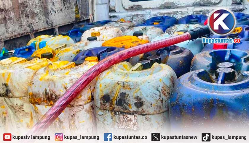 Kepergok Pindahkan CPO dari Truk Tangki ke Jeriken, 3 Pria di Lamteng Ditangkap