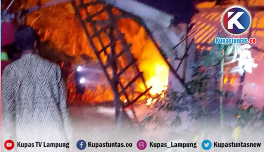 ‎Dua Lansia Tewas Berpelukan dalam Kebakaran Rumah di Lampung Selatan