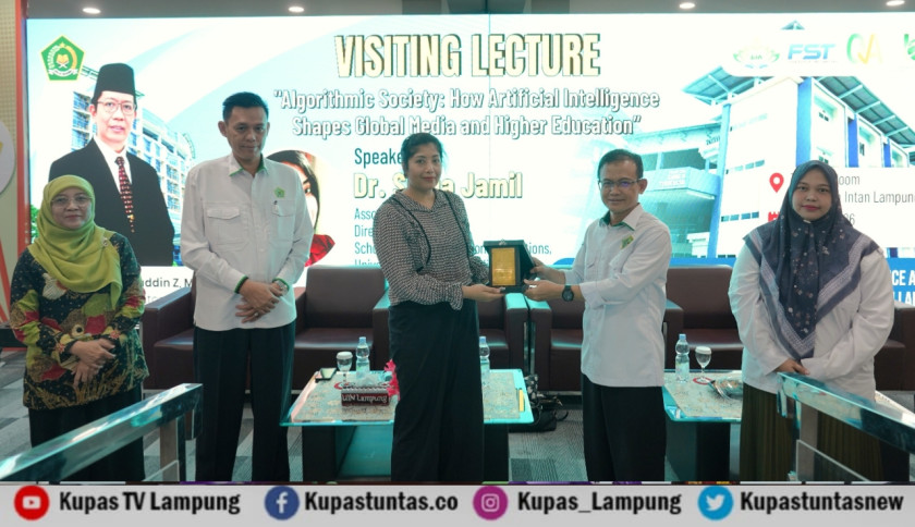 Bahas AI dan Pendidikan Tinggi, FST dan Pusat SALI LPM Hadirkan Akademisi University of Nottingham Ningbo China