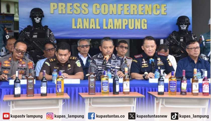 Lanal Lampung Gagalkan Penyelundupan 1.437 Liter Miras Ilegal di Pelabuhan Bakauheni