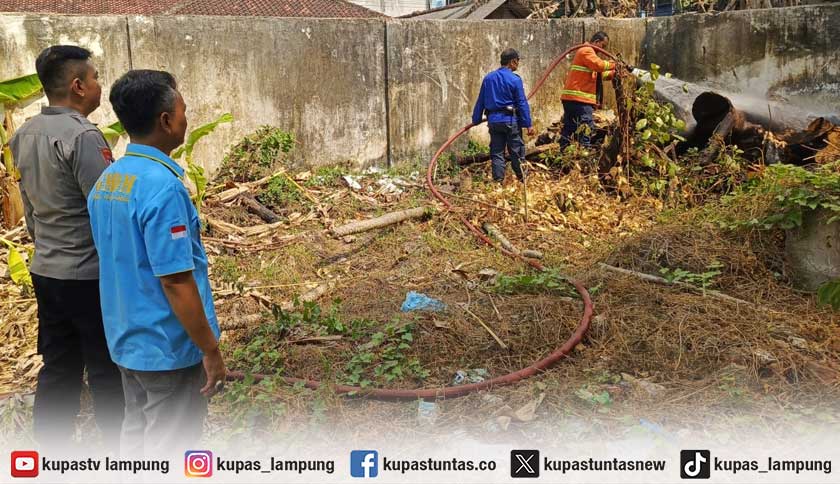 Lima Kali Terbakar, Polisi Minta Warga Tak Buang dan Bakar Sampah di Pusat Kota Metro