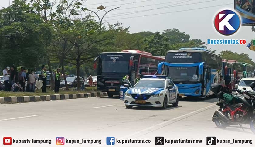 Tuntutan Diterima Polda Lampung, Massa Karyawan Sungai Budi Lanjutkan Aksi ke Polres Lampung Tengah
