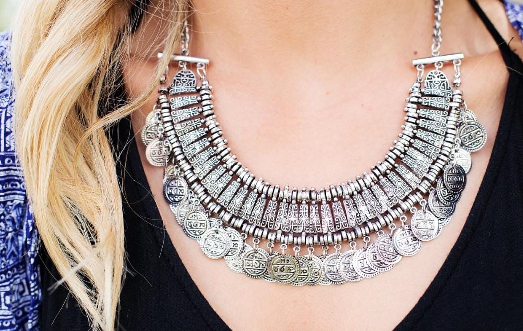 Harga Perak Dunia Anjlok ke US$ 66, Tertekan Sinyal Hawkish The Fed?