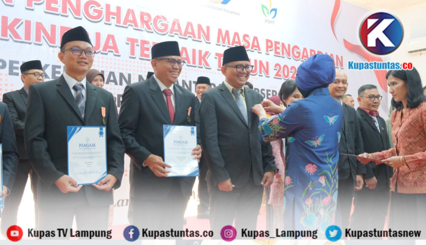 ‎Meriahkan HUT ke-81 RI, PTPN I Regional 7 Beri Penghargaan Karyawan