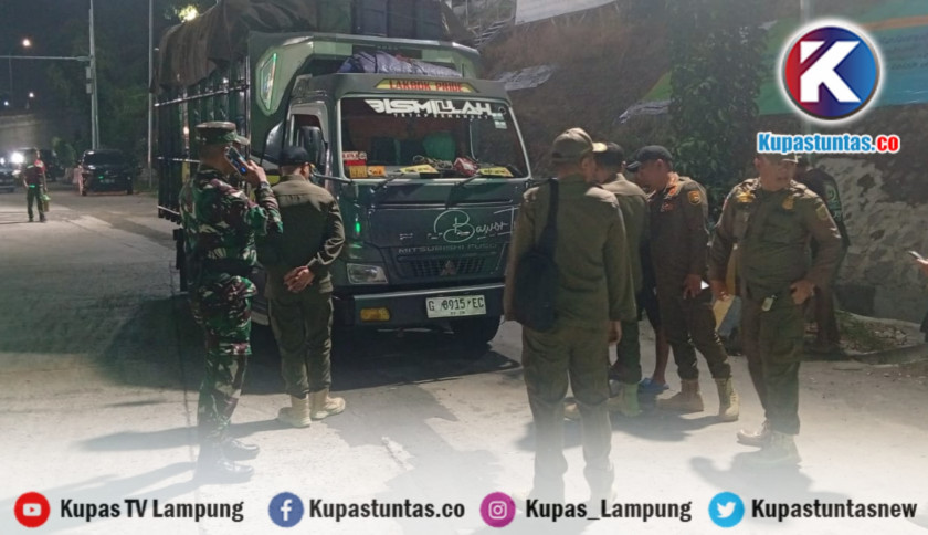 ‎Cegah Gabah Keluar Lampung, Petugas Tahan Truk Muat 10 Ton di Pelabuhan Bakauheni