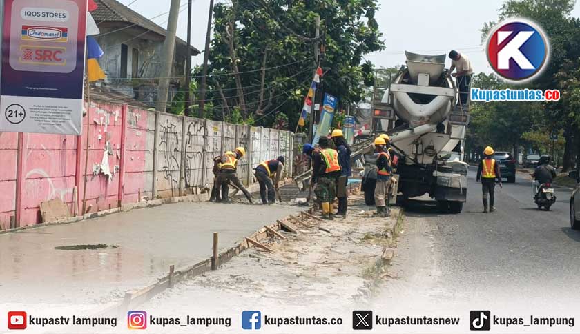 Proyek Revitalisasi Trotoar Rp21,7 Miliar di Jalan Sultan Agung Sempat Ambruk, Kini Sudah Diperbaiki