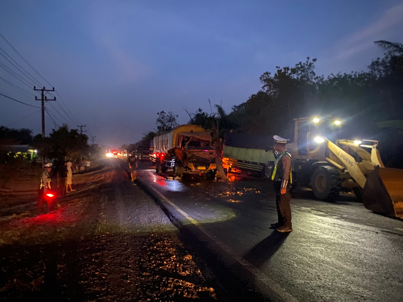 Tiga Truk Fuso Terlibat Kecelakaan di Jalintim Mesuji, Satu Orang Luka