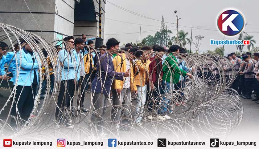 Demo di DPRD Lampung, Mahasiswa Bawa 14 Tuntutan: Dari Jalan Rusak hingga Tambang Ilegal