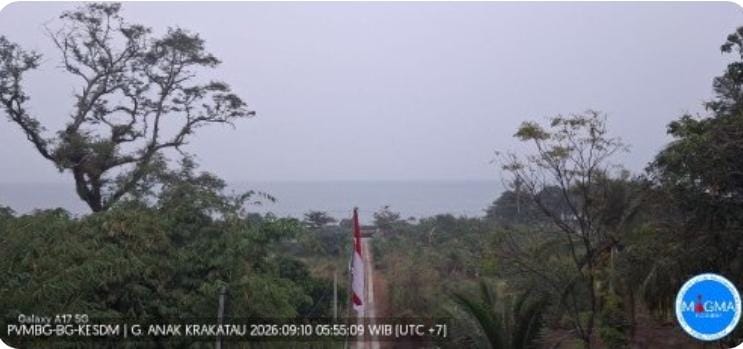 Gunung Anak Krakatau Masih Siaga, Warga Dilarang Mendekat Radius 3 Km