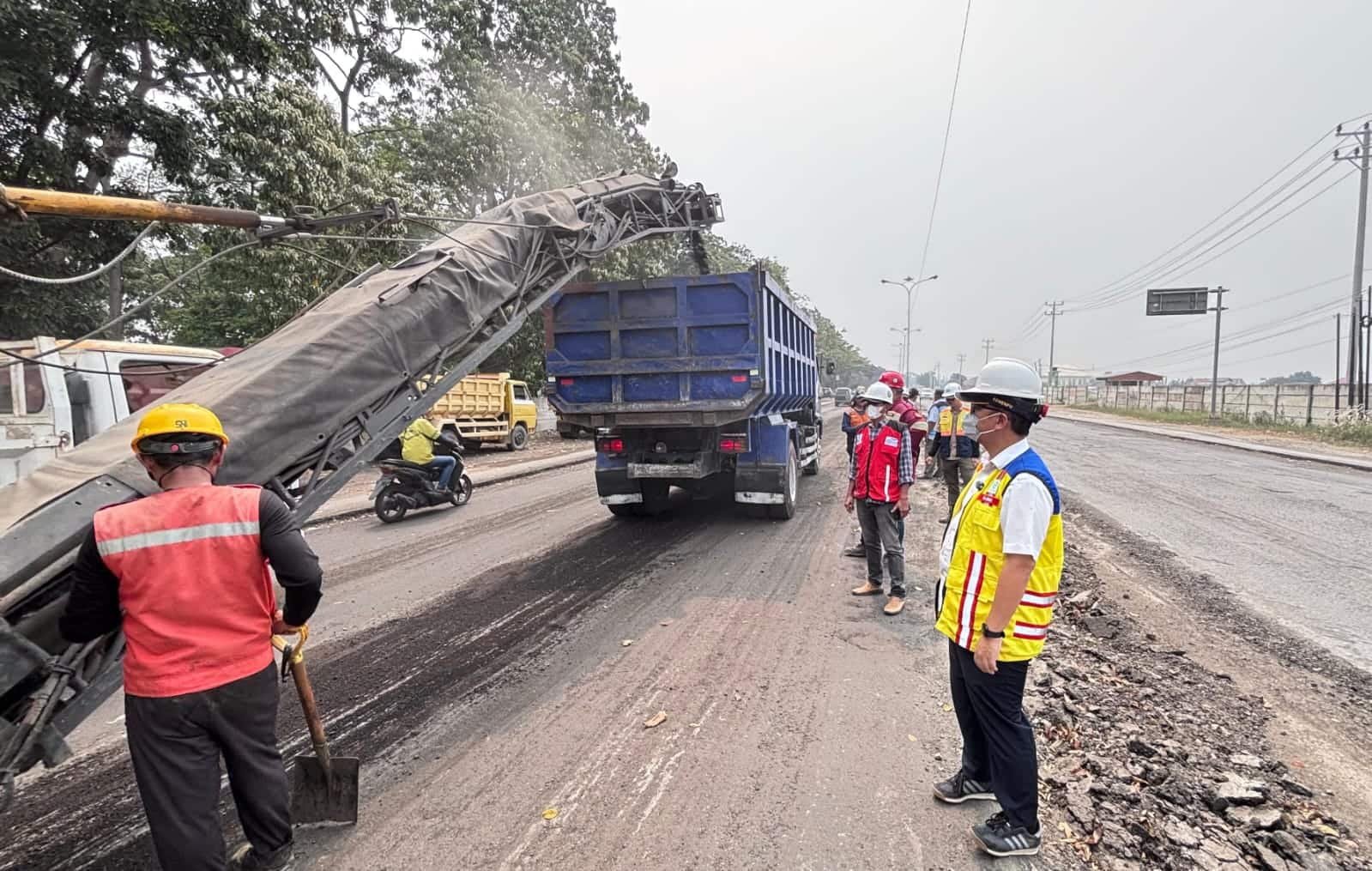Jalan Bypass Depan PKOR Way Halim Diperbaiki, Rp19,7 Miliar Digelontor untuk Asbuton Pengganti Beton