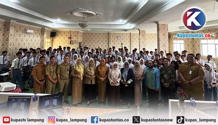 Go Internasional! Universitas Teknokrat Indonesia Gelar international Community Service di SMKN 4 Bandar Lampung, Bahas Pemanfaatan AI dalam Transformasi Pembelajaran