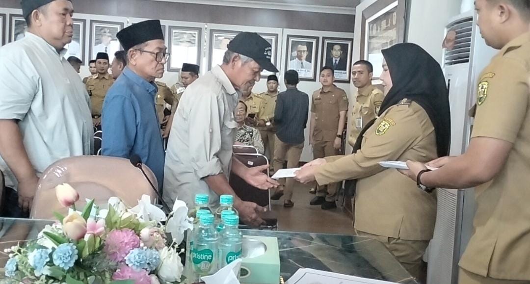 Pemkot Bandar Lampung Gelontorkan Bantuan untuk 40 Rumah Ibadah dan Tuna Netra