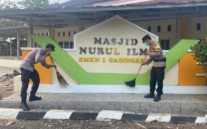 Abu Anak Krakatau Serbu Fasilitas Publik Pringsewu, Polisi dan Damkar Turun Tangan