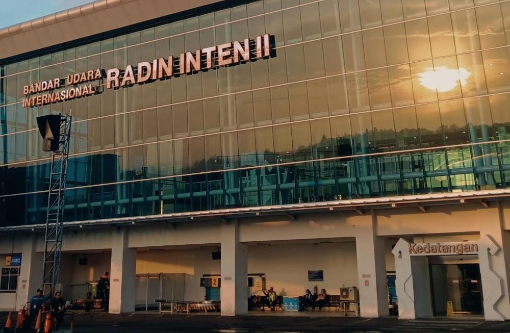 Erupsi Gunung Anak Krakatau, Bandara Radin Inten II Lumpuh, Rute Jakarta dan Malaysia Terdampak?