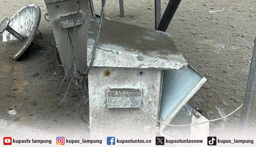 Sejumlah Aki Alat Pemantau Gunung Anak Krakatau Hilang