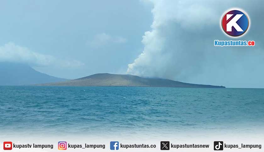 Gunung Anak Krakatau Turun Status ke Waspada