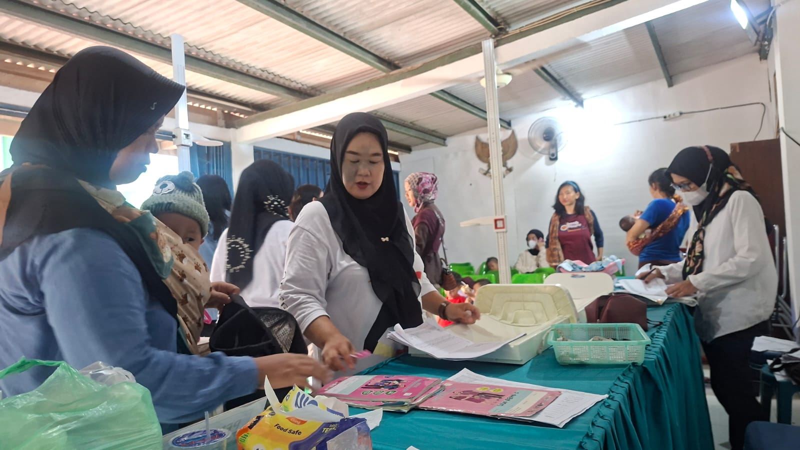 Imunisasi Anak hingga Pemeriksaan Kesehatan Lansia Hadir di Posyandu SMBR Setiap Bulan