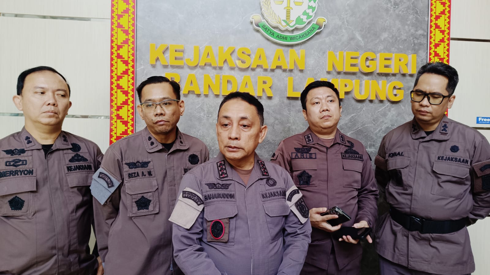 Ditangani 25 Jaksa, Kejari Bandar Lampung Limpahkan Berkas Arinal Djunaidi ke Tipikor Tanjung Karang