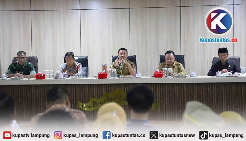 Bupati Lampung Barat Perintahkan OPD Gerak Cepat Hadapi Abu Krakatau, Karhutla dan Kekeringan