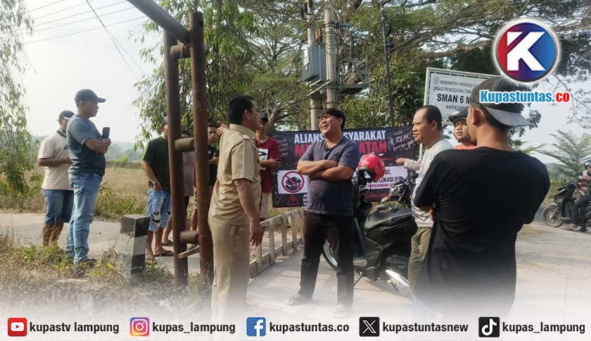 Warga Geruduk PDU Rejomulyo Metro, Tolak Aktivitas Pembuangan dan Penimbunan Sampah