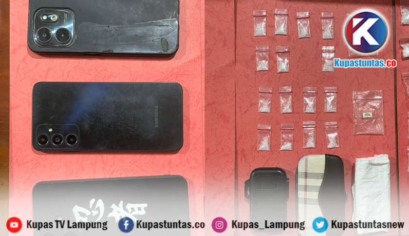 ‎Polisi Gerebek Kontrakan di Tulang Bawang, Amankan Tiga Pria dan Sita 30 Paket Sabu
