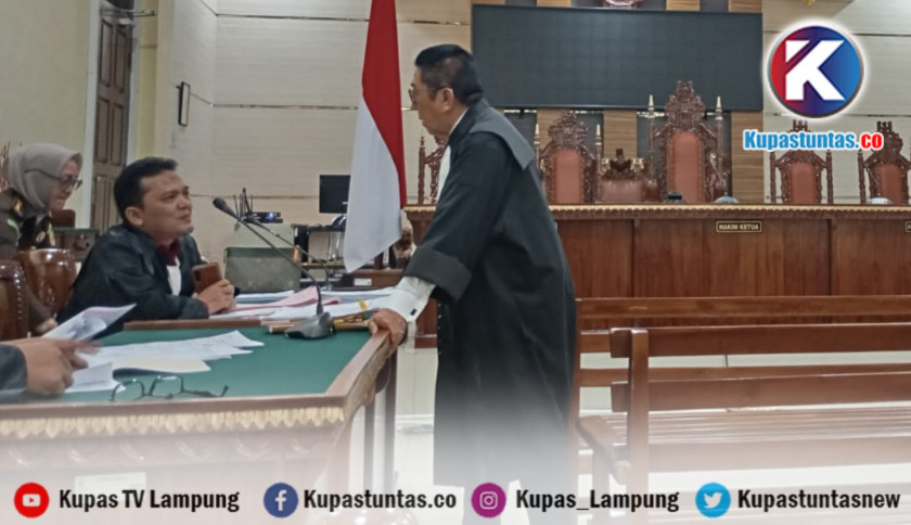 Kedapatan Berdiskusi dengan Saksi, Jaksa Tegur Keras Terdakwa Arinal Djunaidi