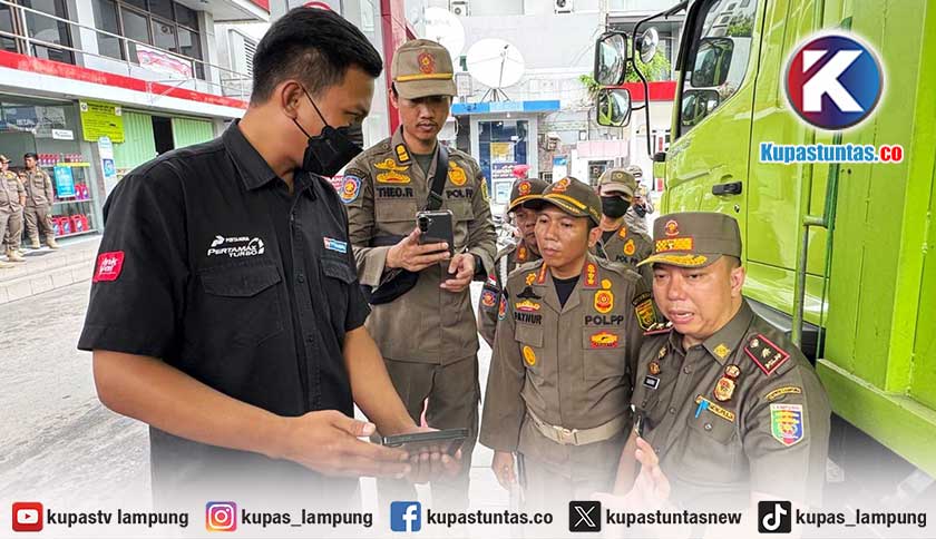 Awasi Penyaluran BBM Bersubsidi, Anggota Satpol PP Lampung Disebar ke 37 SPBU di Bandar Lampung