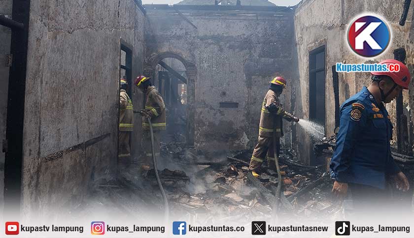 Rumah Pensiunan BPN di Sukarame Ludes Terbakar, Kerugian Capai Rp75 Juta