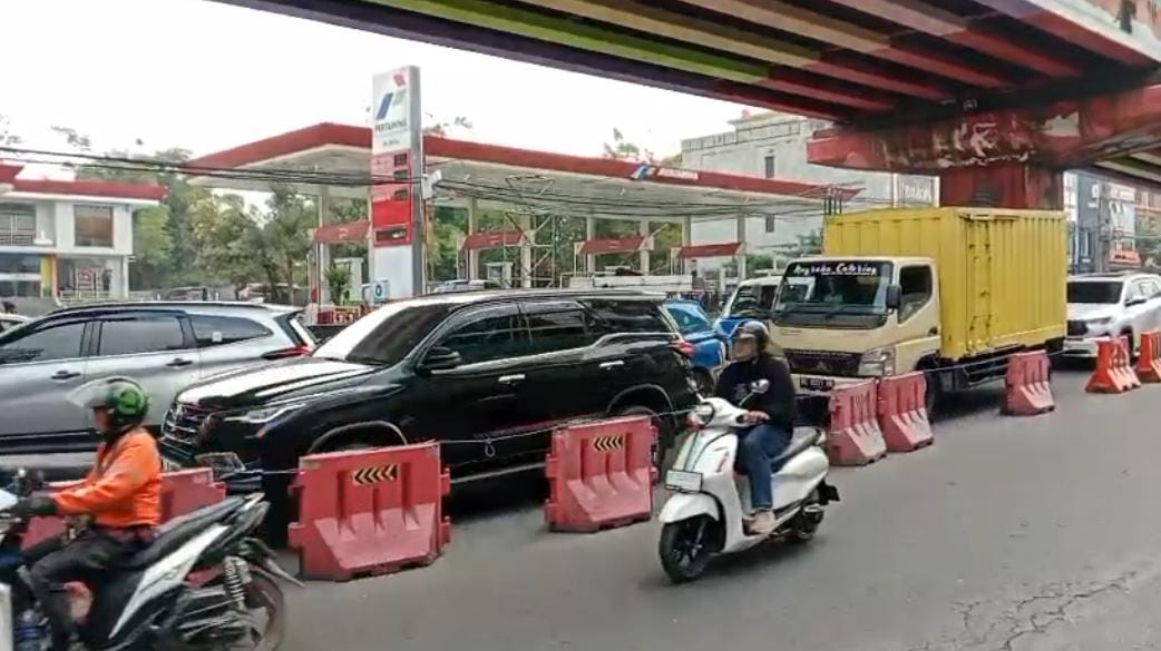 Pertemuan Arus Hingga Antrean SPBU Bikin Bawah Flyover MBK Macet, Dishub Tebar Skema Baru